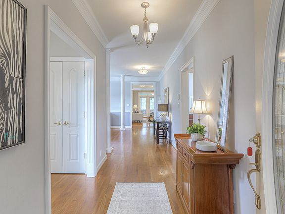 3rd image of 13 Abby Lynn Cir