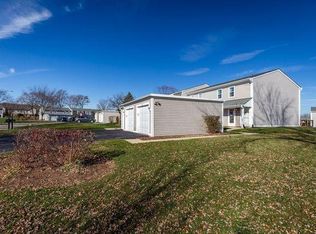 1346 Northampton Ln, Roselle, IL 60172