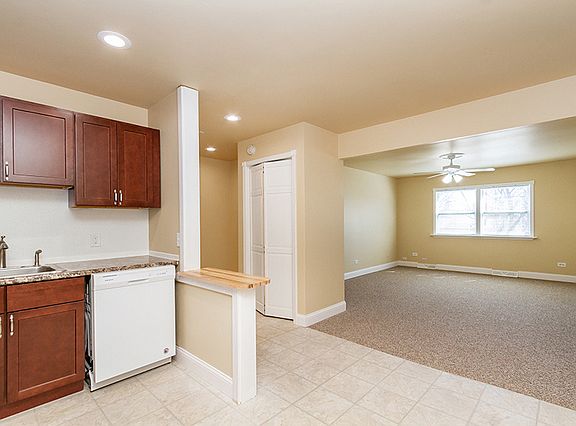 4th image of 235 Robert Dr APT 25