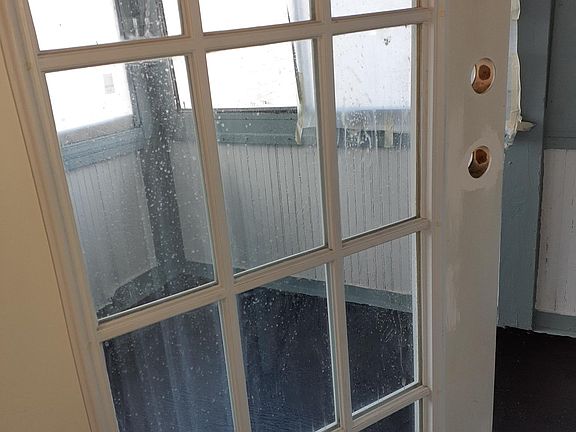 4th image of 920 E Grand Blvd #3