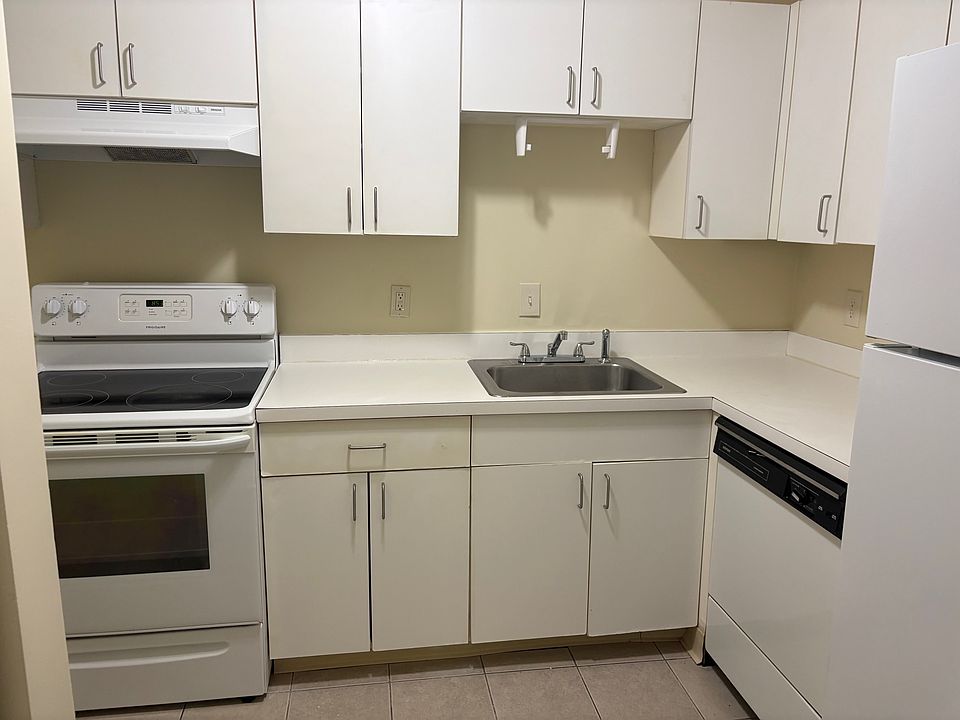 1st image of 56-58 Saint Joseph St #404