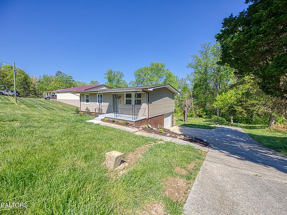 3rd image of 7015 Bert Newman Ln