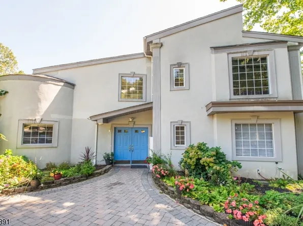 106 Buena Vista Dr, Ringwood Boro, NJ 07456