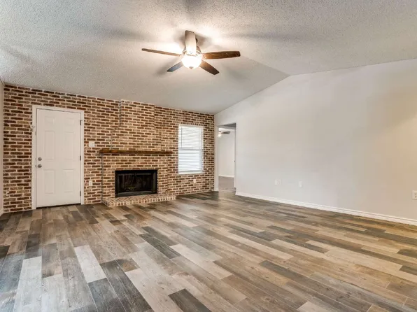 632 Plainview Dr, Mansfield, TX 76063