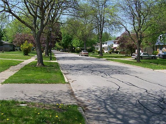 2nd image of 237 Bucyrus Dr