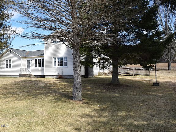 2nd image of 473 N Creek Road