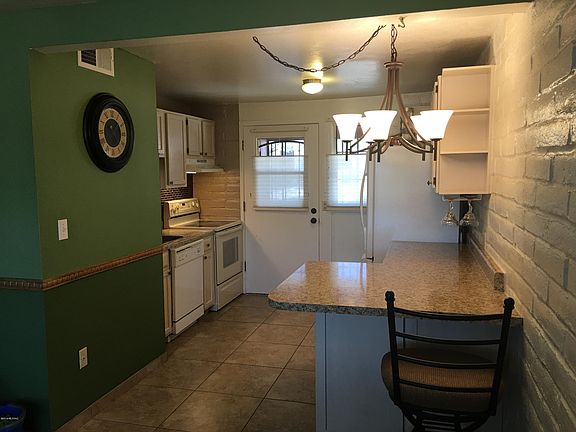 3rd image of 226 S La Canada Dr