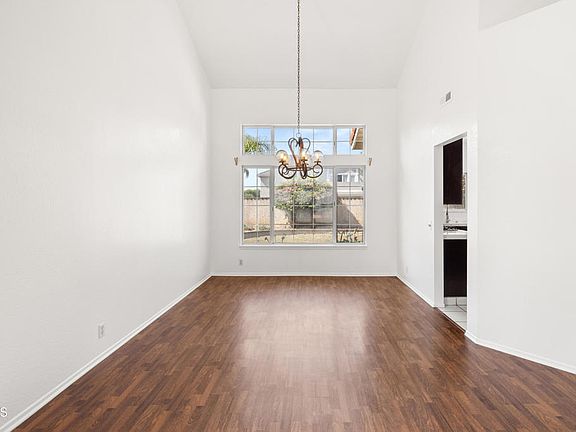 5th image of 1731 Oneida Pl