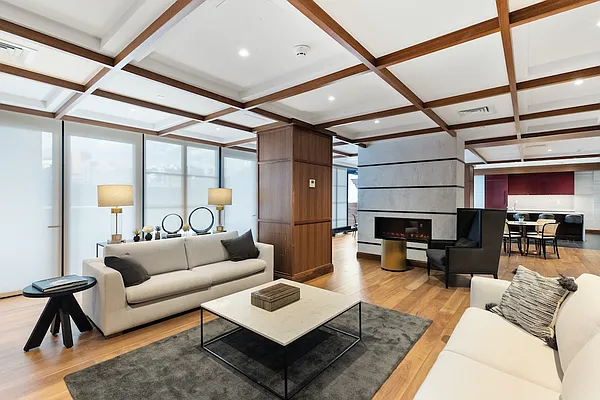 Rented by Greystar | media 27