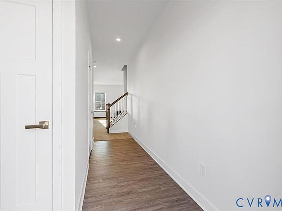 3rd image of 9002 Spring Green Loop