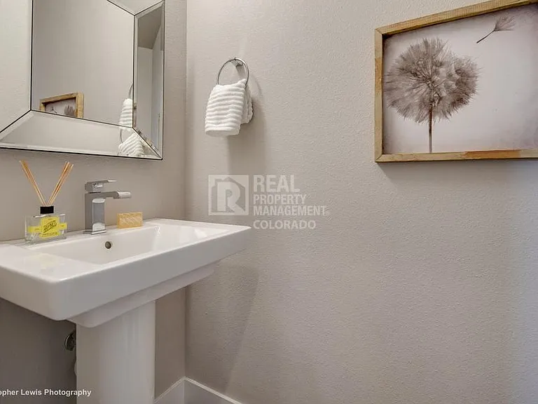 2415 N Decatur St — Photo 13