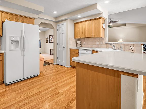 5th image of 664 E Pagosa Dr
