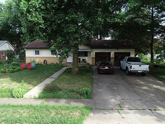 3rd image of 429 Tulip Ct