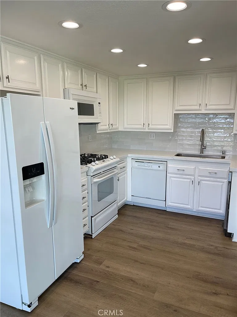 3 bed, 1778 sqft, $7,500 — Photo 3