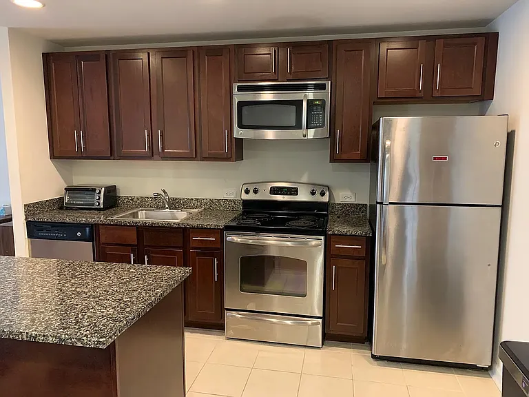 110 Somerset St #2104 — Photo 3