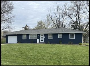 902 Meadow Ln, Macon, MO 63552