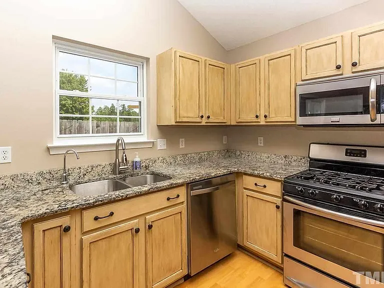 9128 Colony Village Ln — Photo 10