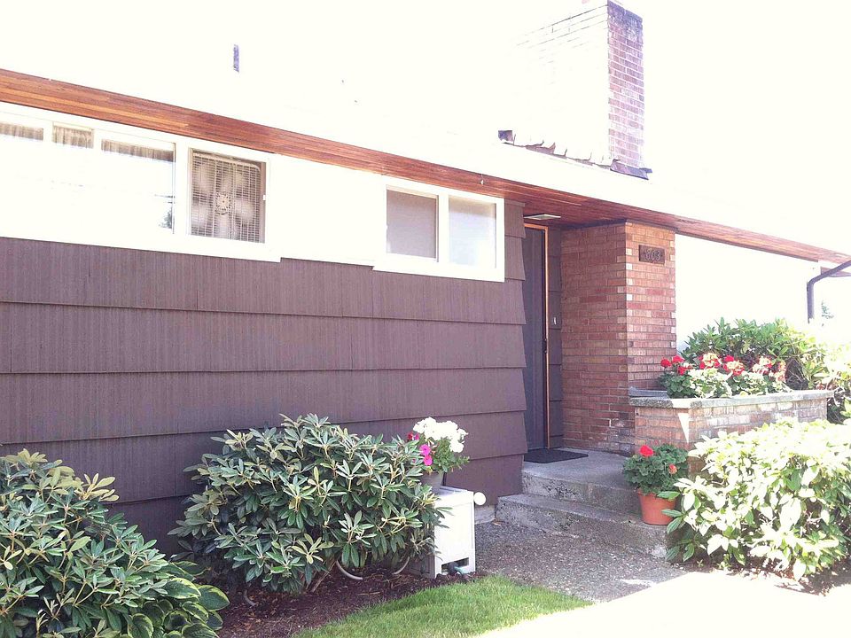 2nd image of 803 NE 89th St