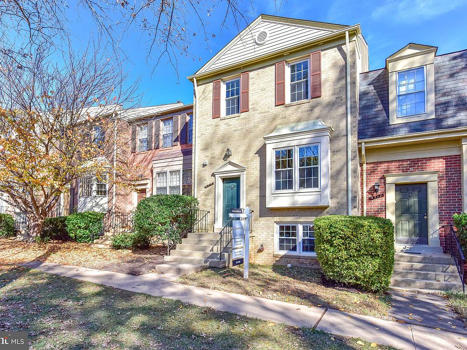 1st image of 4715 Gainsborough Dr