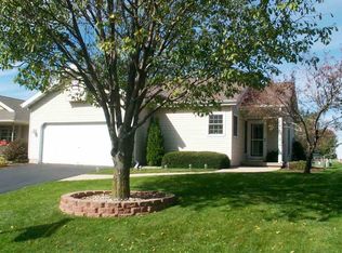 832 W Mohawk Trl, Deforest, WI 53532