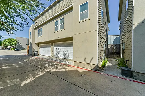 5305 Avenue J Photo 1