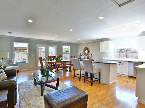 3rd image of 714 Natoma Dr