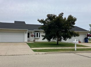 284 Martin Dr, Fredonia, WI 53021