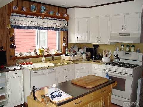 Main level kitchen