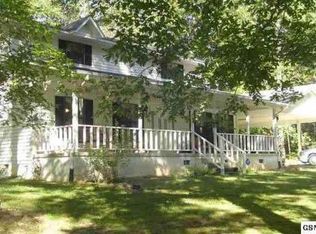 3865 Forest Trail Dr, Sevierville, TN 37876