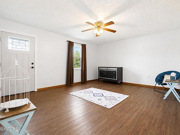 4th image of 411 Povo Rd