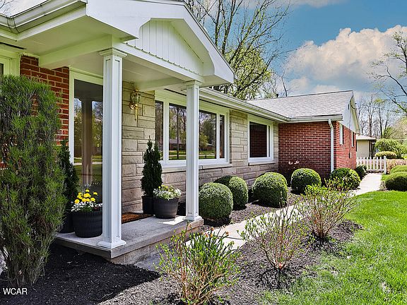 3rd image of 2551 Elmview Dr