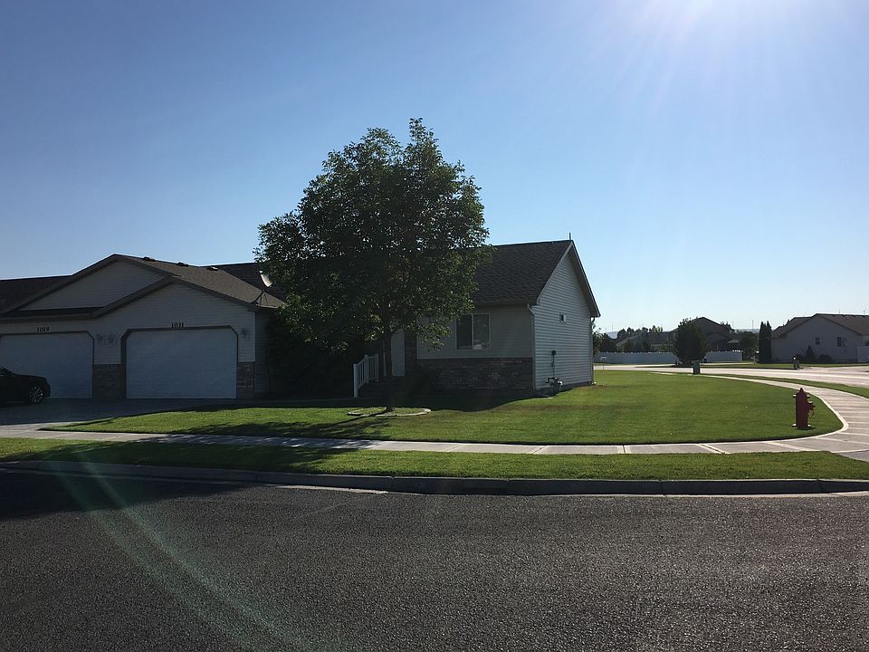 1st image of 1031 S Edinburg Cir