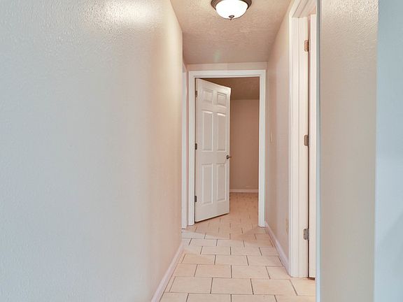 4th image of 3225 N Lewis Ave APT 1