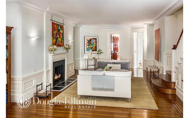Sold by Douglas Elliman | media 21