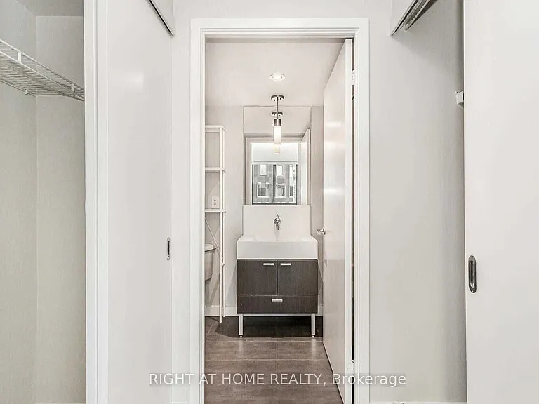 110 Charles St E #1702 — Photo 13