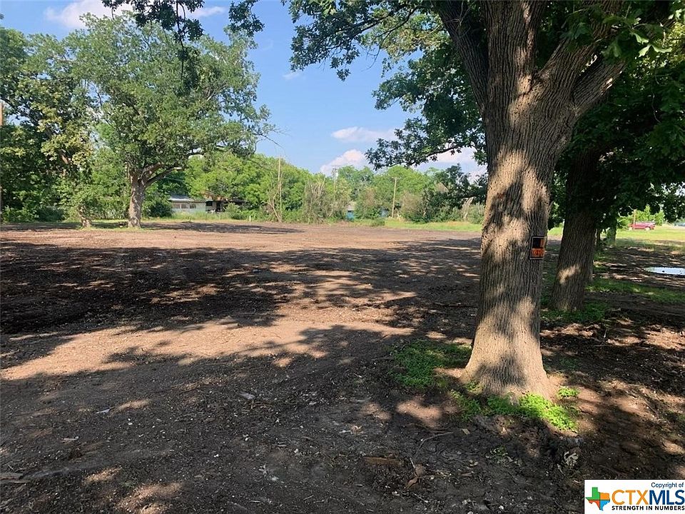 2nd image of 542 W Pietzsch