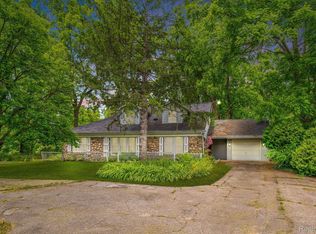 10227 Dodge Rd, Otisville, MI 48463