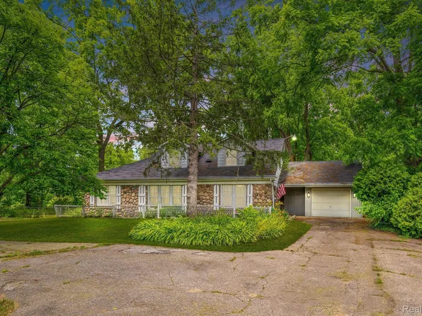 10227 Dodge Rd, Otisville, MI 48463