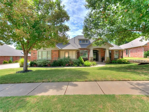 3217 Amberwood Ct, Edmond, OK 73003