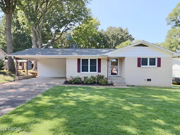 1105 Eastview Dr, Humboldt, TN 38343