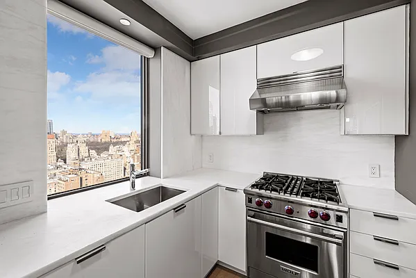 Sold by SERHANT. | media 33