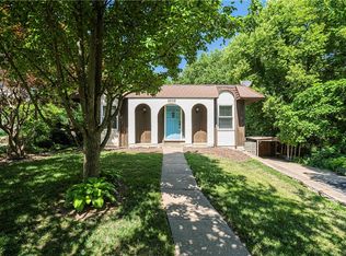 2932 S Santa Fe Rd, Independence, MO 64055