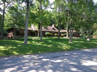 1411 Oak Rd, Pottsville, PA 17901