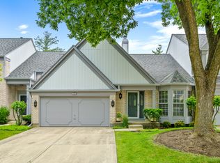 545 Cherbourg Dr, Buffalo Grove, IL 60089