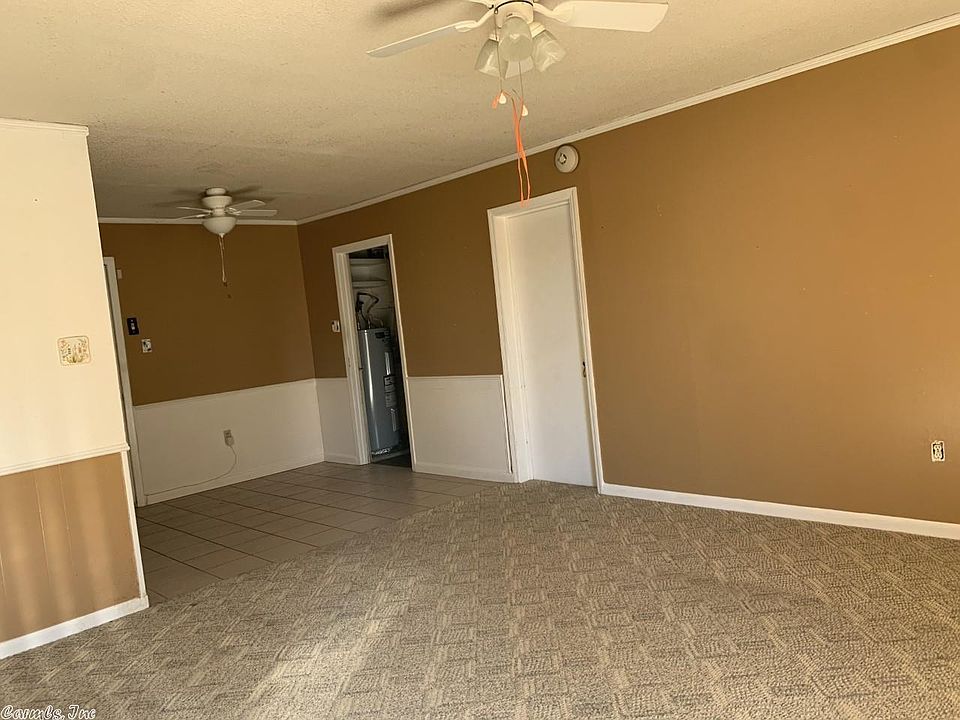 2nd image of 2 Northwood Dr