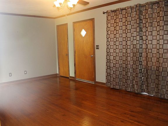 5th image of 721 W Cottonwood Ave