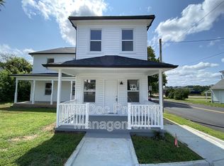 1424 William St APT A, Fredericksburg, VA 22401