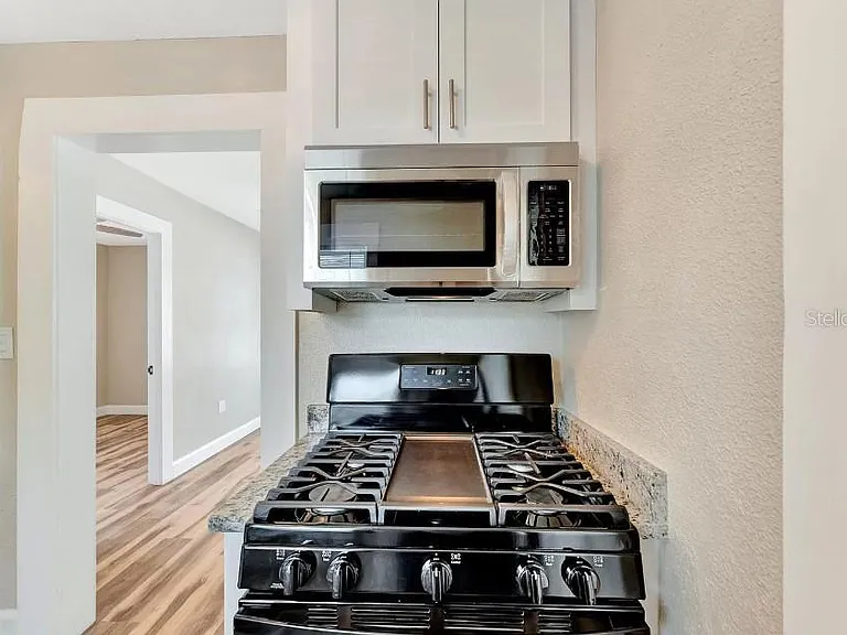 828 22nd Ave N #1/2 — Photo 7