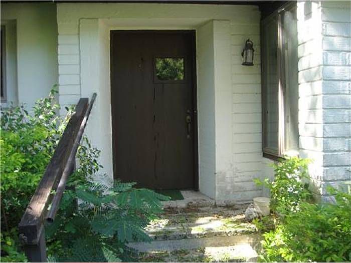 2nd image of 3853 Little Ave
