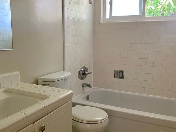 5th image of 2070 Radio Ave #222